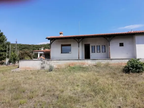 1-bedroom Detached House In Poligiros, Greece (139 M²)