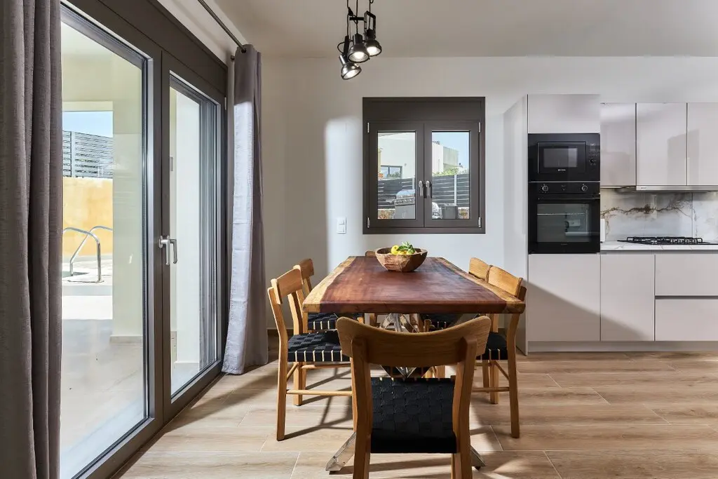 4-bedroom Maisonette In Vrachasi, Greece (180 M²)