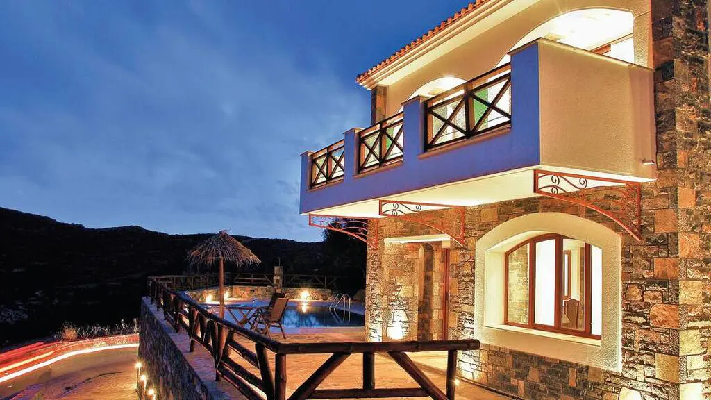 2-bedroom Villa In Agios Nikolaos, Greece (110 M²)