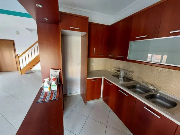 3-bedroom Duplex In Efkarpia, Greece (180 M²)