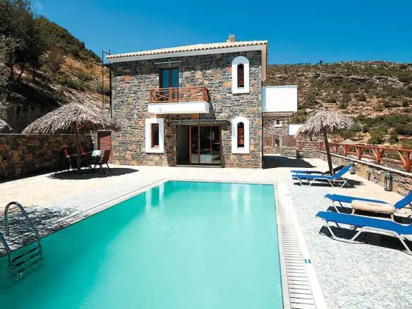 2-bedroom Villa In Agios Nikolaos, Greece (110 M²)