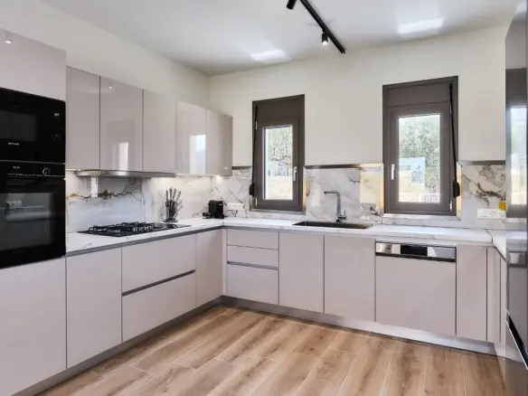 4-bedroom Maisonette In Vrachasi, Greece (180 M²)