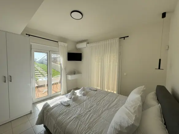 2-bedroom Villa In Geropotamos, Greece (93 M²)