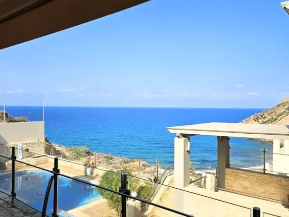 3-bedroom Villa In Gazi, Greece (112 M²)