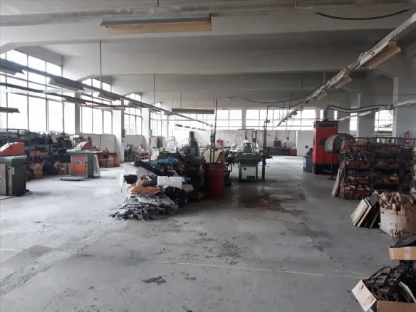For Sale Building 2400 M² In Attica