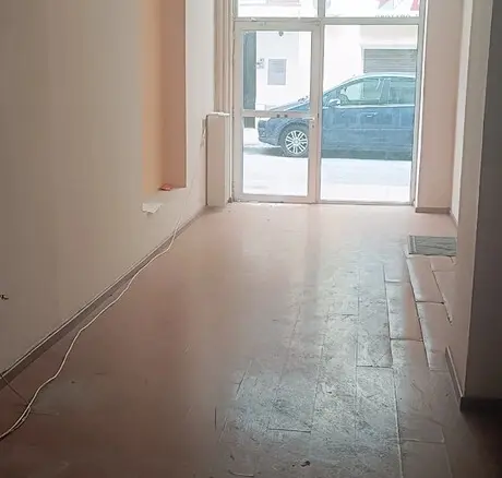 Building In Piraeus Port / Center, Greece (580 M²)
