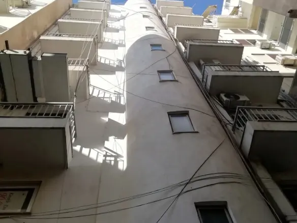 Building In Piraeus Port / Center, Greece (580 M²)