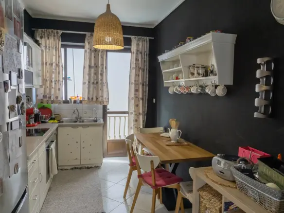 2-bedroom Flat In Piraiki – Chatzikyriakio, Greece (83 M²)