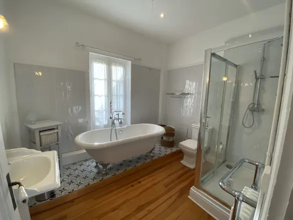 8-bedroom Maison De Maitre In Chalais, France (568 M²)