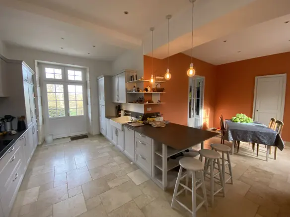 8-bedroom Maison De Maitre In Chalais, France (568 M²)