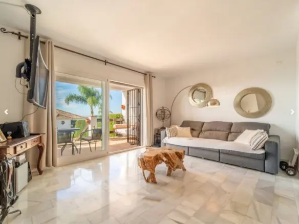 3-bedroom Townhouse In Rio Real, Spain (208 M²)