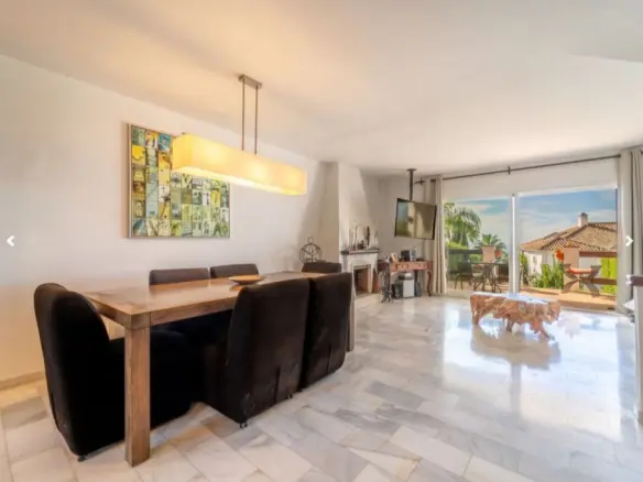 3-bedroom Townhouse In Rio Real, Spain (208 M²)