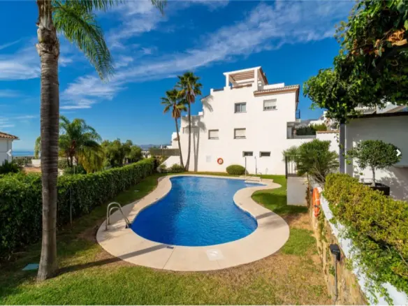 3-bedroom Townhouse In Rio Real, Spain (208 M²)