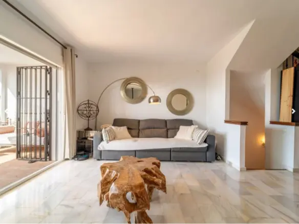 3-bedroom Townhouse In Rio Real, Spain (208 M²)
