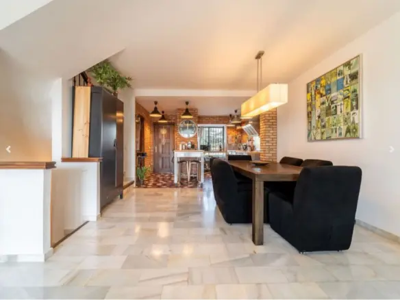 3-bedroom Townhouse In Rio Real, Spain (208 M²)