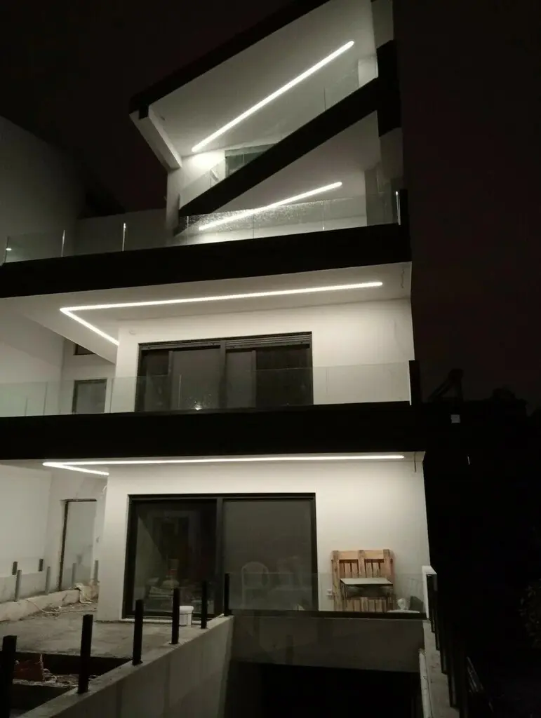 3-bedroom Flat In Gerakas, Greece (100 M²)