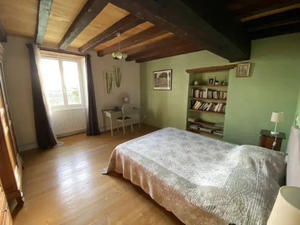 4-bedroom Country House In Montmoreau, France (160 M²)
