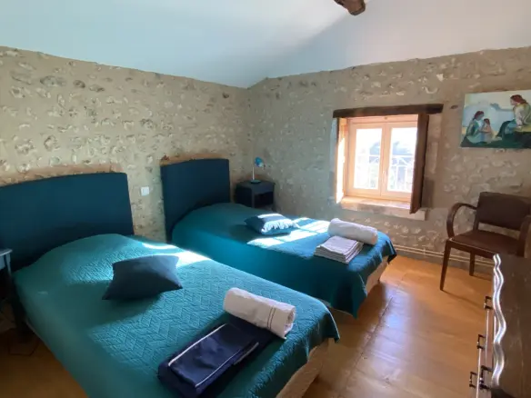 4-bedroom Country House In Montmoreau, France (160 M²)