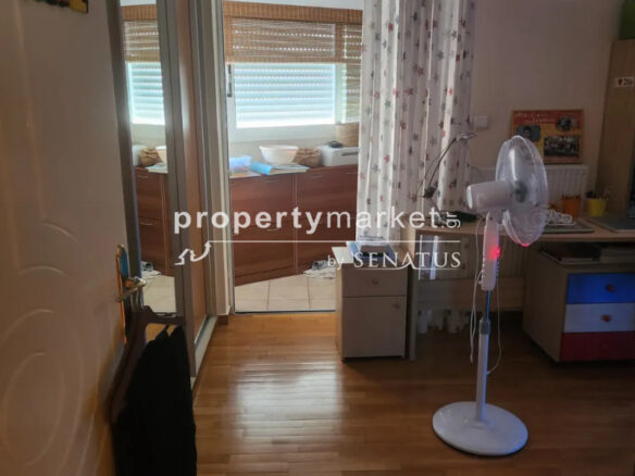 Apartment Of 98 M² In Athens