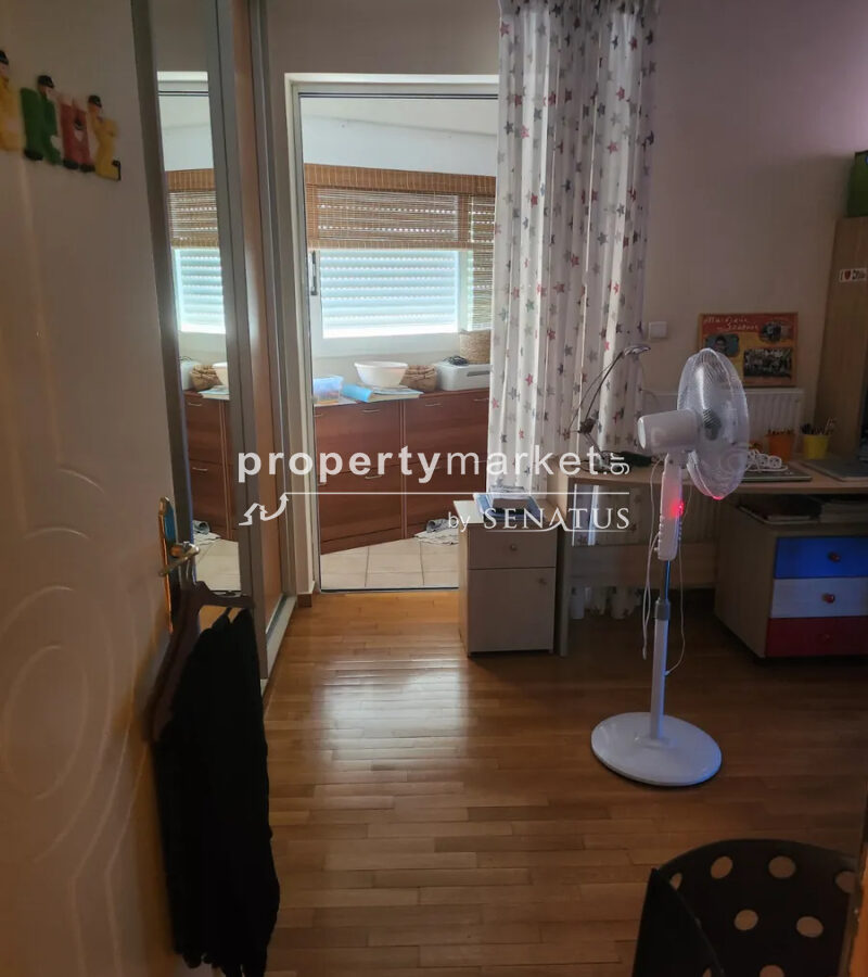 Apartment Of 98 M² In Athens