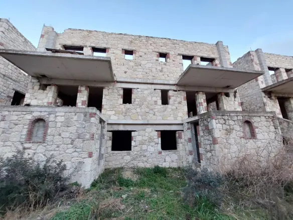 Building In Poligiros, Greece (270 M²)