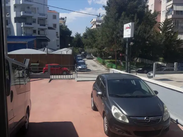 Building In Metamorfosi, Greece (1.460 M²)