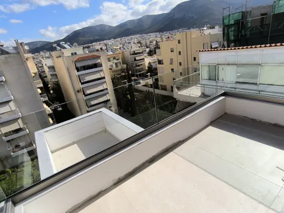 3-bedroom Duplex In Glyfada, Greece (142 M²)