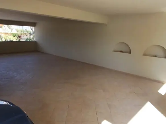 6-bedroom Building In Koropi, Greece (400 M²)