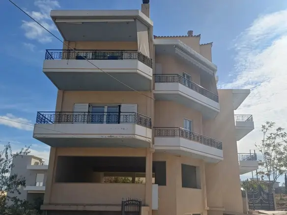 6-bedroom Building In Koropi, Greece (400 M²)