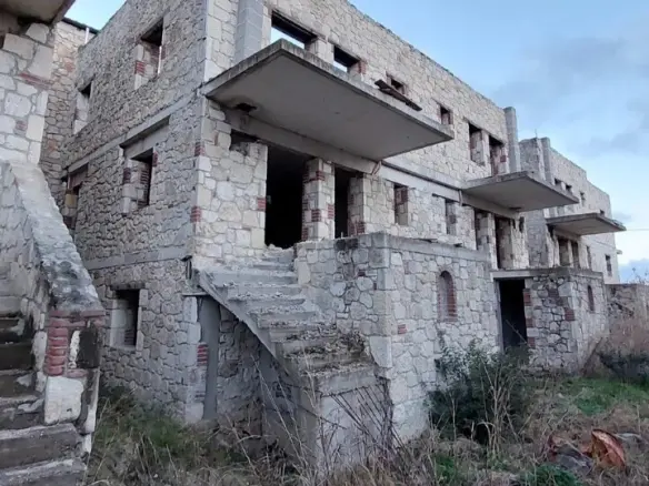 Building In Poligiros, Greece (270 M²)