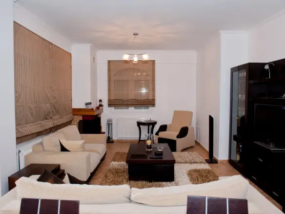 Complex In Poligiros, Greece (800 M²)