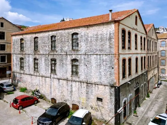 Building In Kavala, Greece (1.227 M²)