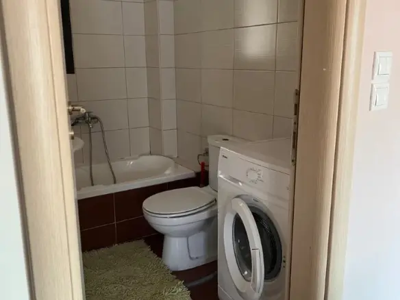 Flat In Menemeni, Greece (70 M²)