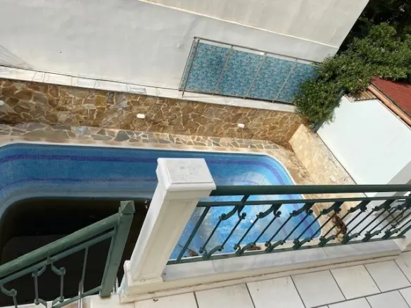 Detached House In Glyfada, Greece (281 M²)