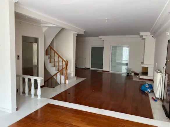 Detached House In Glyfada, Greece (281 M²)