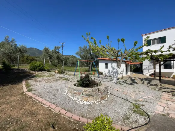 Detached House In Messapia, Greece (150 M²)