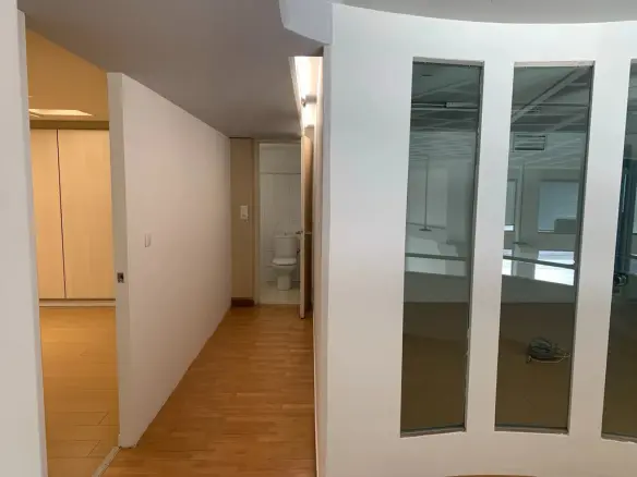 Building In Petralona, Greece (600 M²)