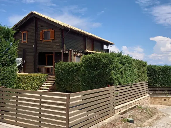 3-bedroom Detached House In Xilokastro, Greece (200 M²)