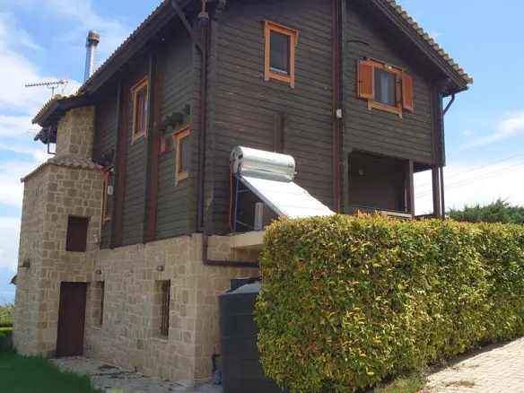 3-bedroom Detached House In Xilokastro, Greece (200 M²)