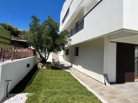 Maisonette In Panorama, Greece (185 M²)