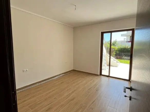 Maisonette In Panorama, Greece (185 M²)