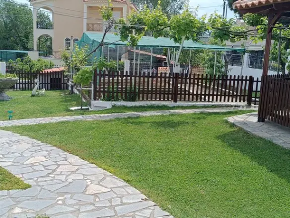 Building In Eleitheres, Greece (240 M²)