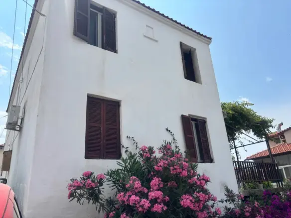 Building In Sithonia, Greece (130 M²)