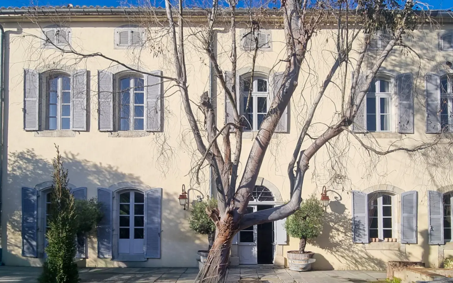 Input: “piso En Venta En Barcelona, 120m2, Con Cocina Equipada Y 3 Habitaciones”
Output: Apartment Of 120 M² With Equipped Kitchen And 3 Bedrooms In Barcelona