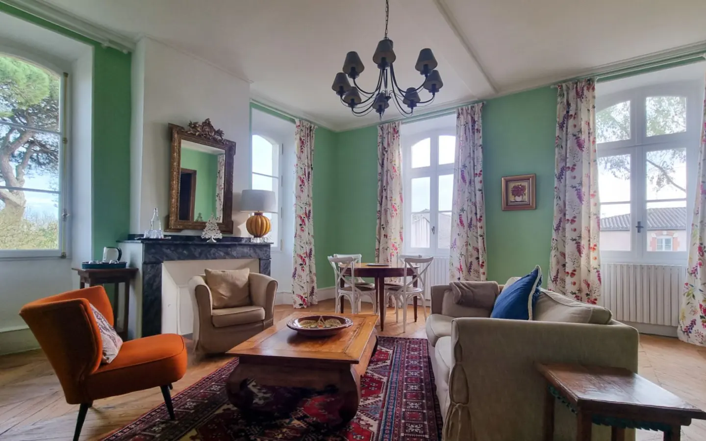Input: “piso En Venta En Barcelona, 120m2, Con Cocina Equipada Y 3 Habitaciones”
Output: Apartment Of 120 M² With Equipped Kitchen And 3 Bedrooms In Barcelona