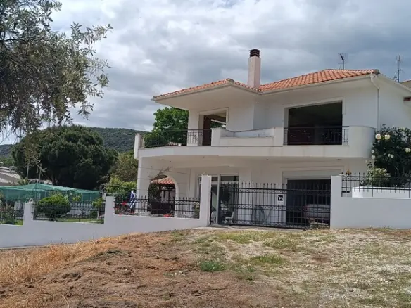 Building In Eleitheres, Greece (240 M²)