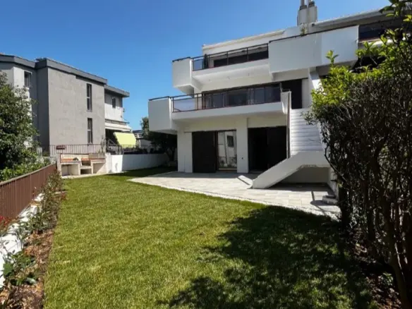 Maisonette In Panorama, Greece (185 M²)