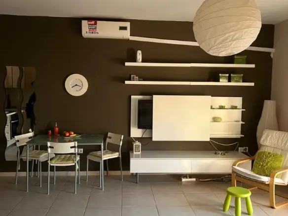 Flat In Menemeni, Greece (70 M²)