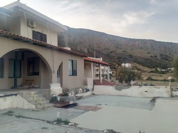 Flat In Greece (600 M²)