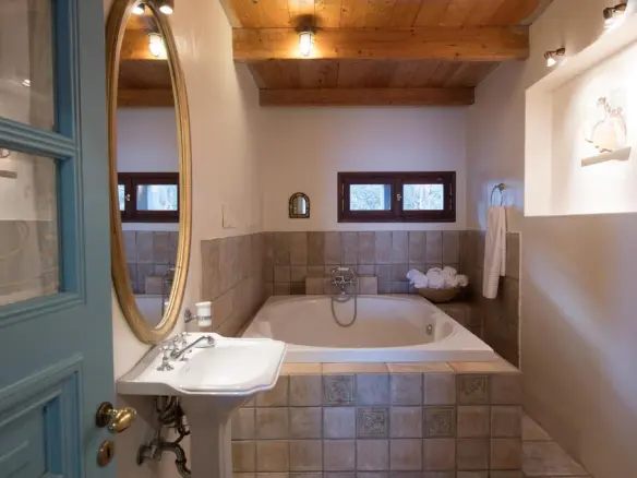 Villa In Agios Nikolaos, Greece (518 M²)